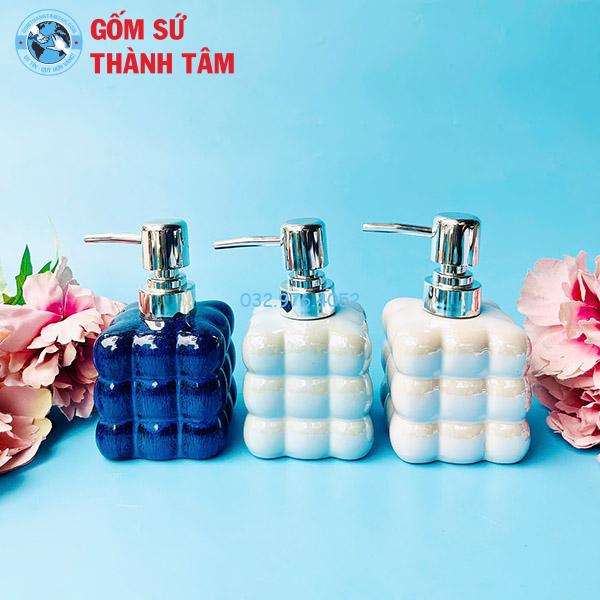 Bình xịt phòng tắm mem dáng vuông