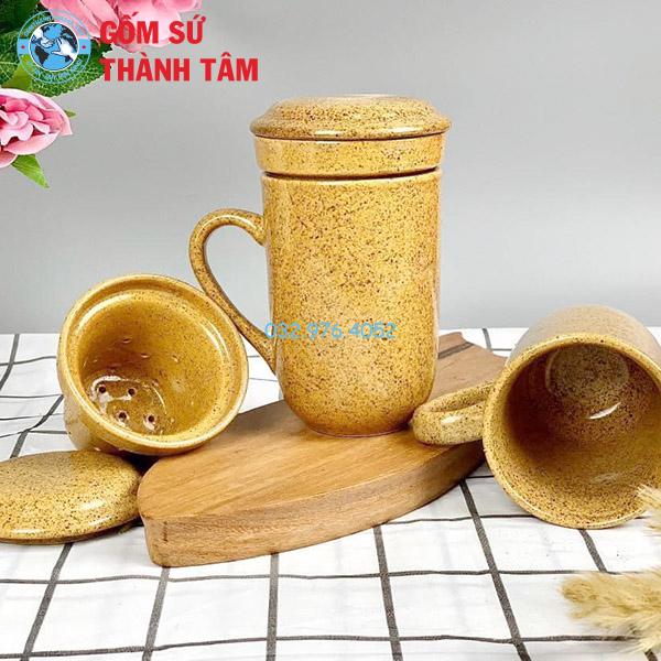 Cốc Lọc Trà Gốm Nâu Khắc Nổi