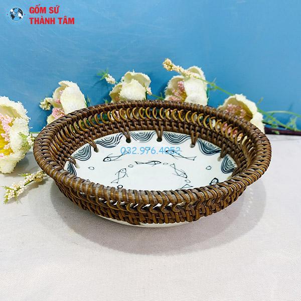 Đĩa sứ viền mây tre đan giỏ hoa quả
