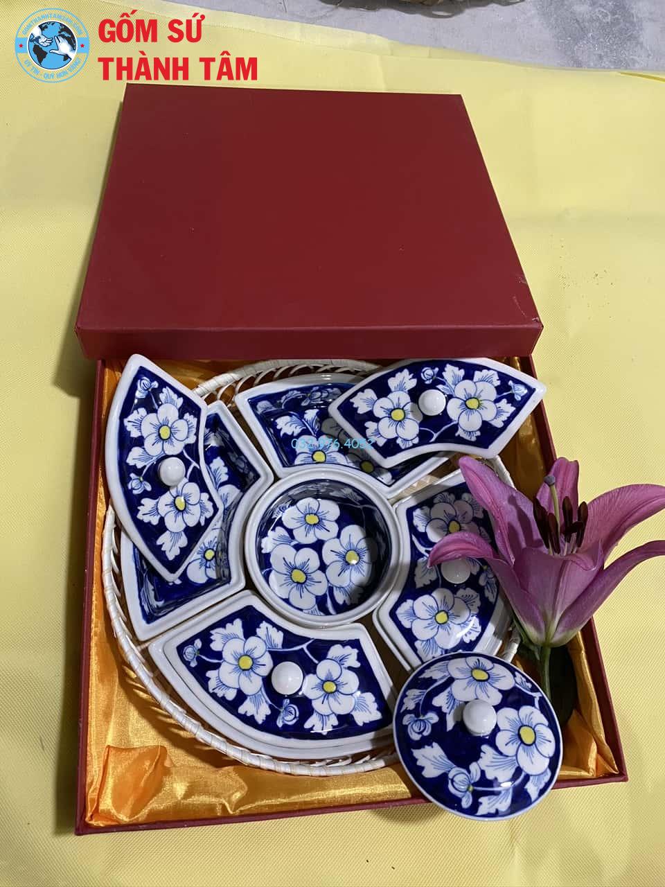 Khay đựng cơm có nắp sứ mẫu đa dạng