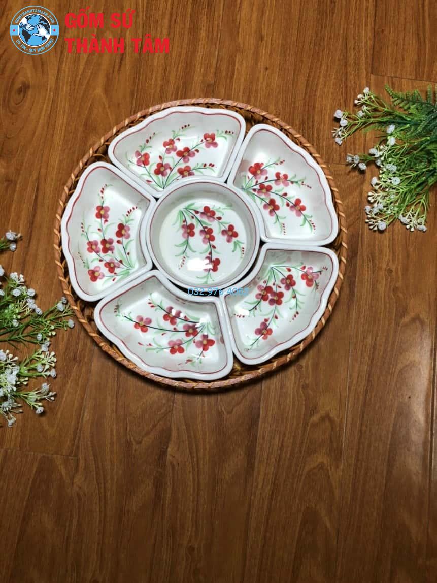 Khay đựng cơm đỏ