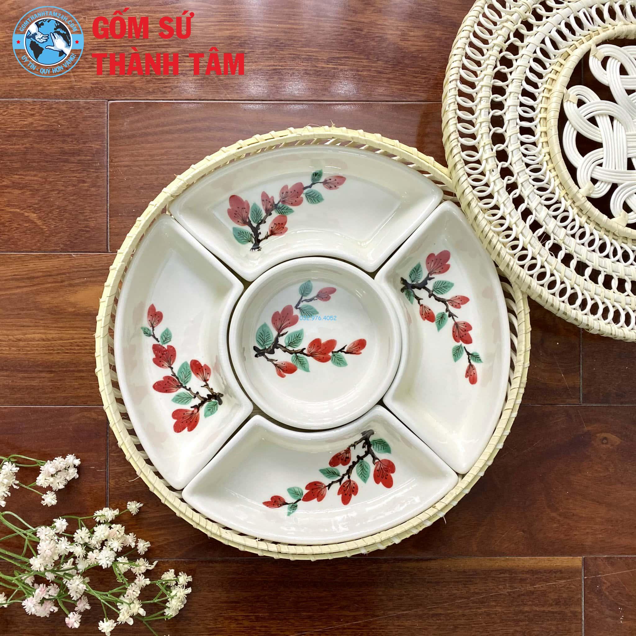 Khay đựng cơm đỏ