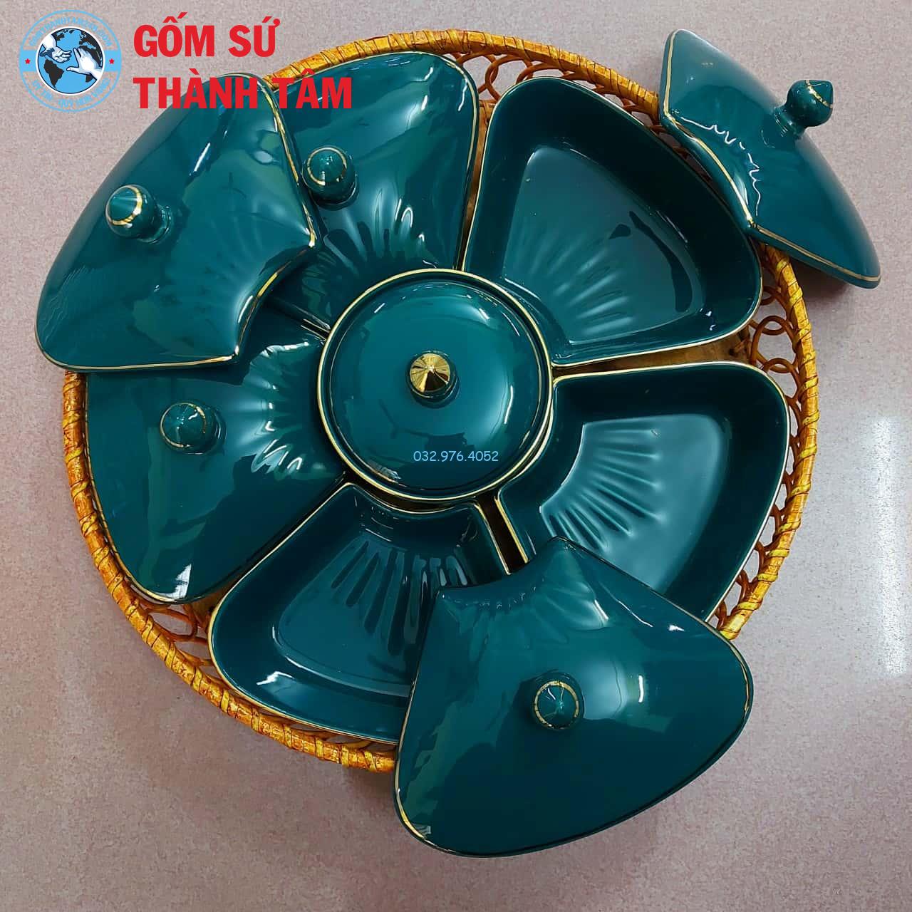 Khay đựng cơm vàng kim