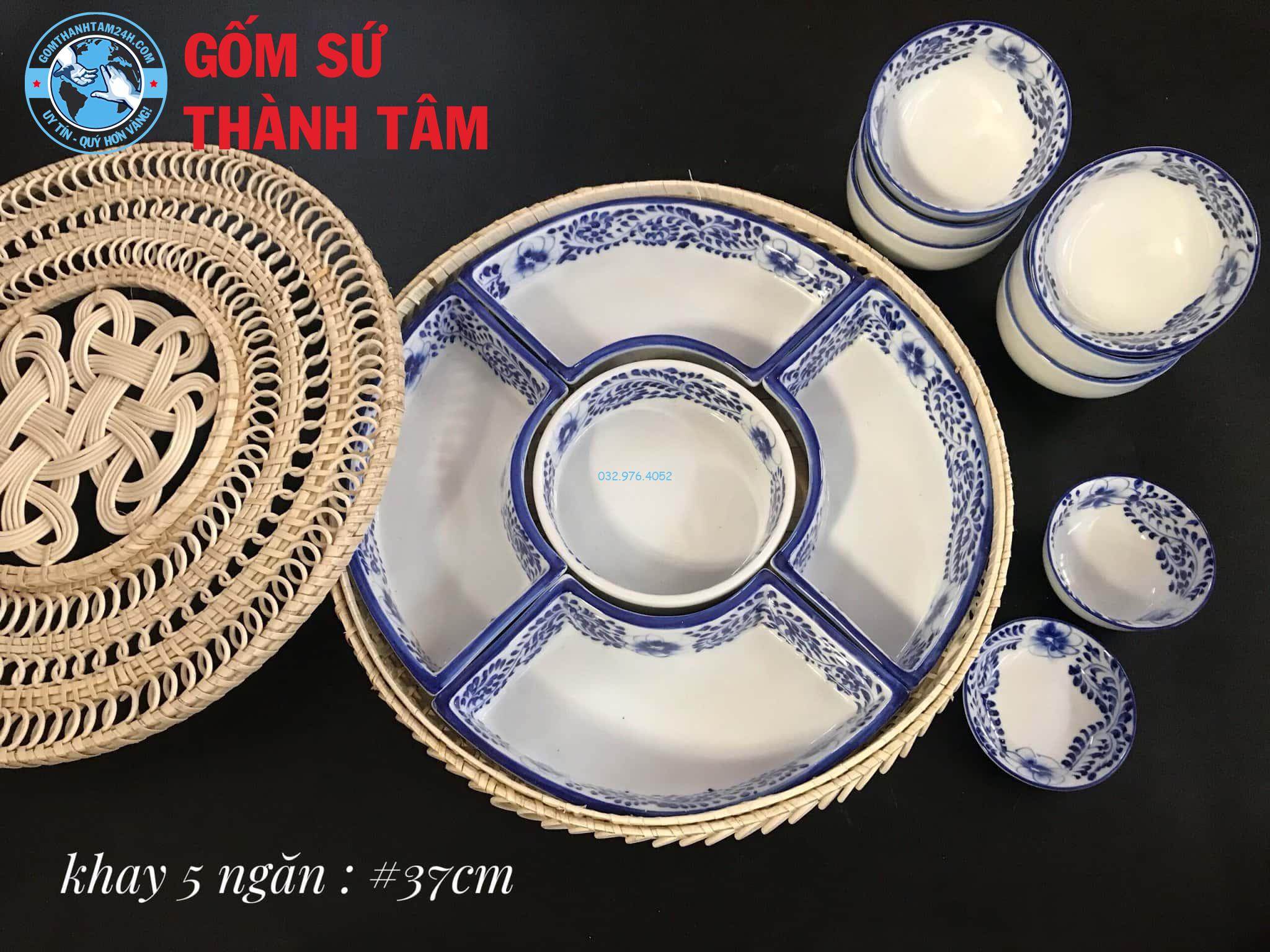 Khay đựng cơm xanh dương hoa văn đơn giản