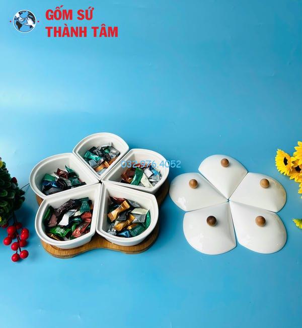 Khay đựng mứt kẹo hoa mai trắng