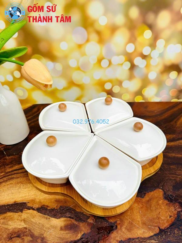 Khay đựng mứt kẹo hoa mai trắng