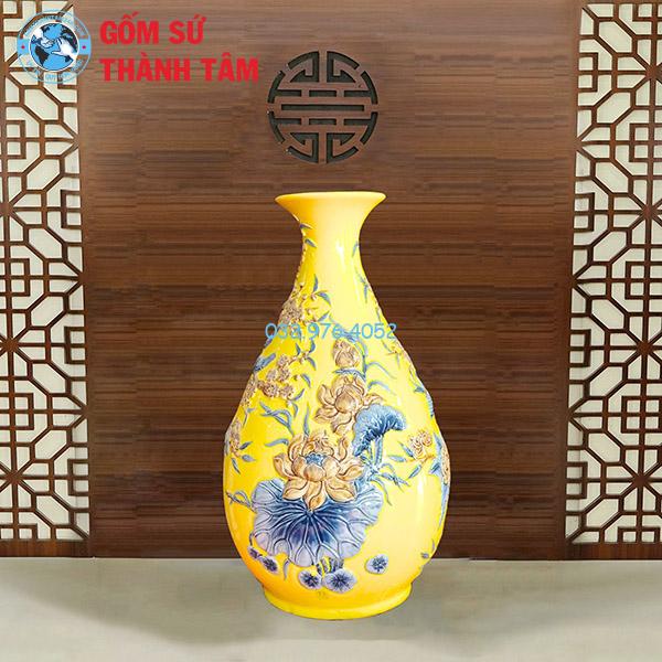 Lục Bình Tỳ Bà Đắp Nổi Men Vàng