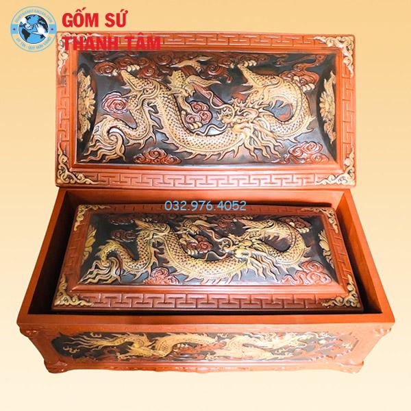 Quách Tiểu Tứ Trụ Khắc Nổi