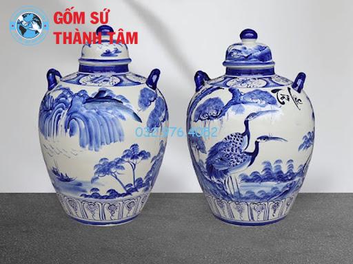 Bình ngâm rượu bằng gốm sứ Bát Tràng có độ bền cao, đảm bảo hương vị thơm ngon của rượu 