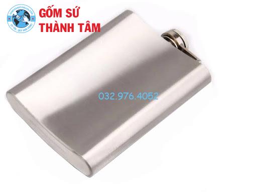 Bình rượu bằng inox với khả năng chống ăn mòn và dễ vệ sinh
