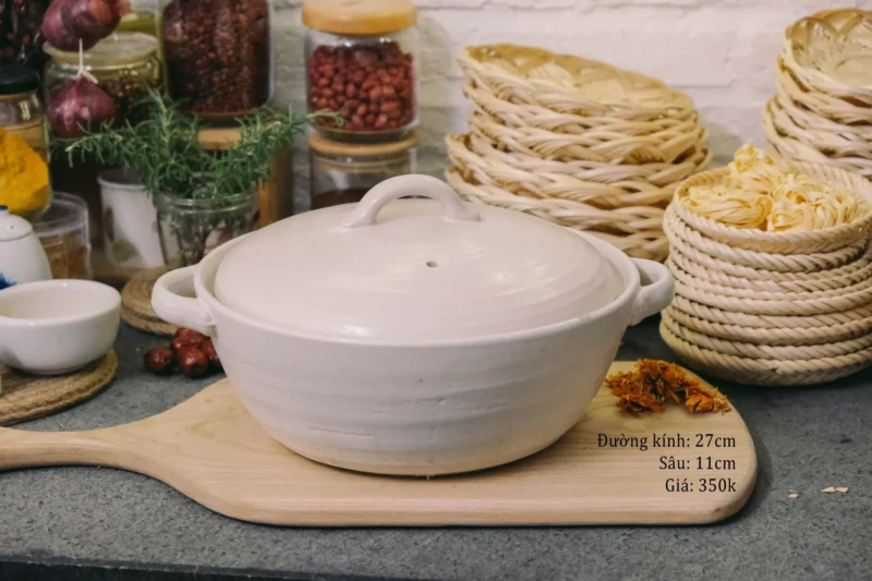 So sánh nồi nắp kính và nắp sứ 