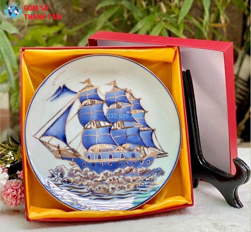 Thời gian sản xuất đĩa sứ quà tặng doanh nghiệp thường dao động từ 7 - 15 ngày