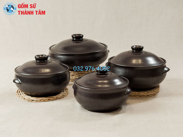 So sánh nồi nắp kính và nắp sứ 