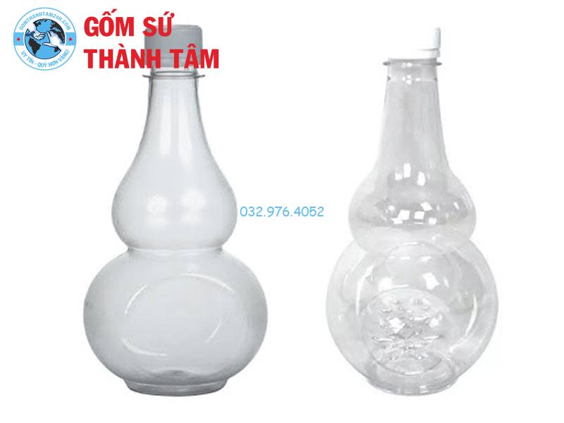 Nên chọn nậm làm từ nhựa nguyên sinh để bảo quản rượu tốt hơn