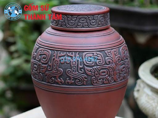 Nên lựa chọn bình ngâm rượu bằng gốm để bảo quản hương vị